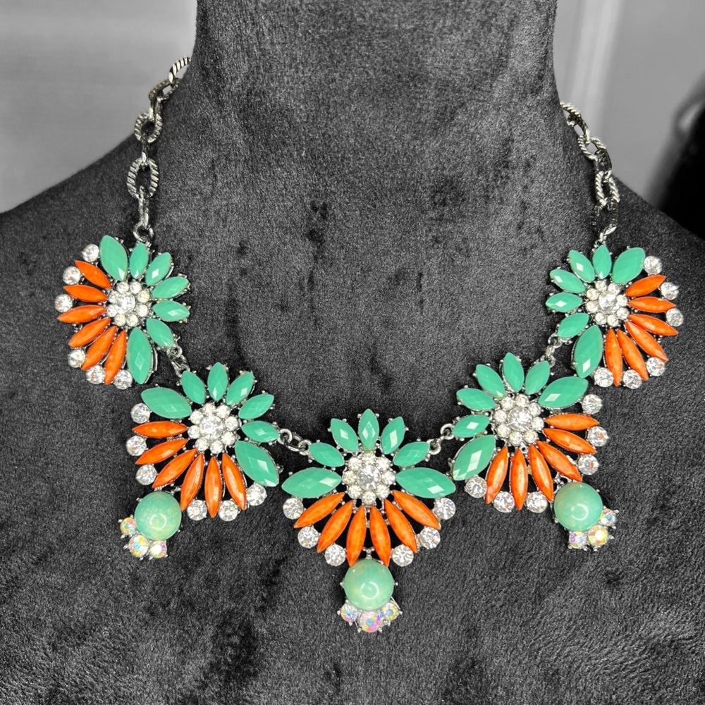 AMRITA SINGH Necklace Light Turquoise & Coral Acrylic with Crystal SZ:OS